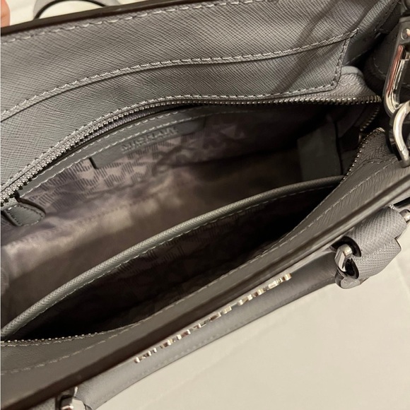 Michael Kors mini satchel - Picture 4 of 9